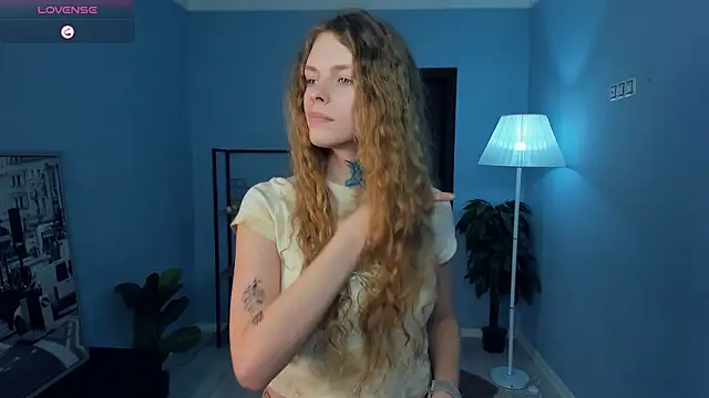 Chat +18 de RayaNenlia ao vivo