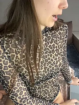 LaraVoosh's Live XXX Chat