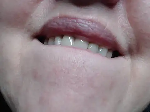 Chat XXX ao vivo de Illusionq