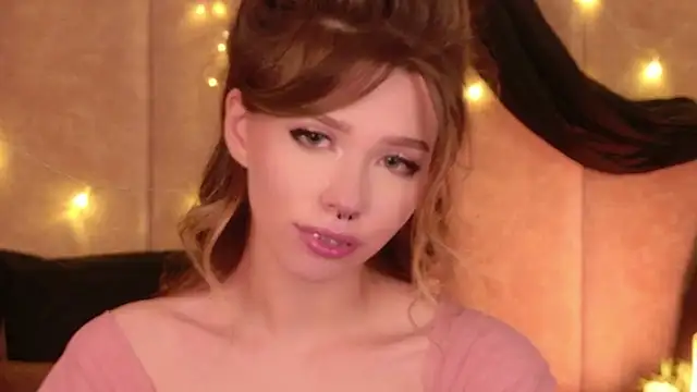 Czat XXX na żywo – Sierra_Fane