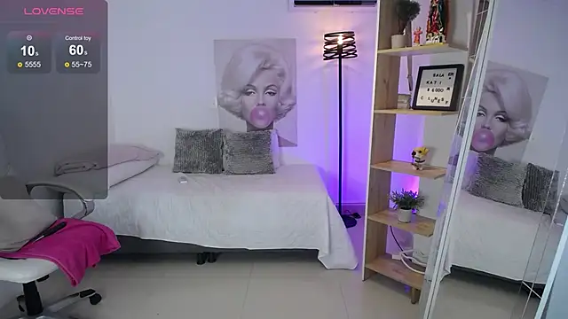 MIA25___'s Live XXX Chat