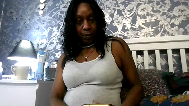 Ebony-SultryX's Live XXX Chat