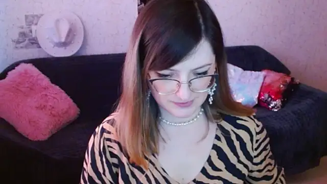 Arielsssplash Adlı Modelin Canlı XXX Sohbeti