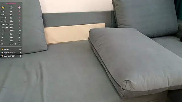 OnaZiroge live XXX chat