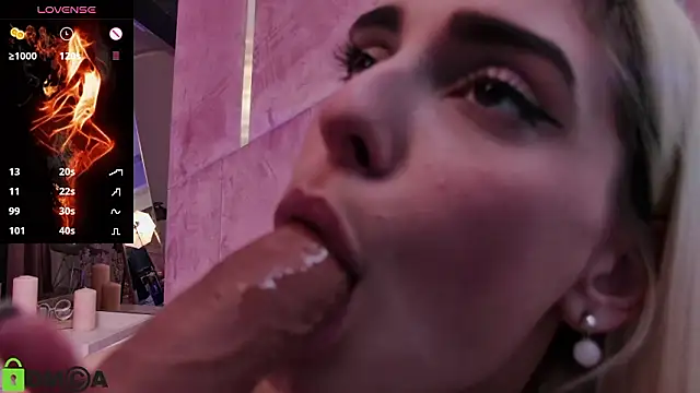 دردشة SelenaDaze الجنسية المباشرة