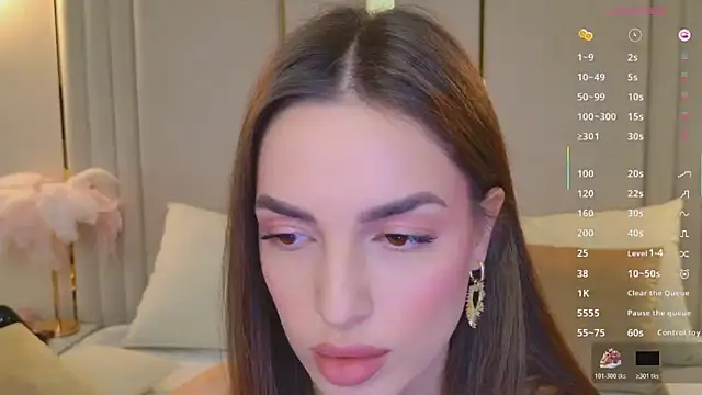 Онлайн чат XXX BellaHalles