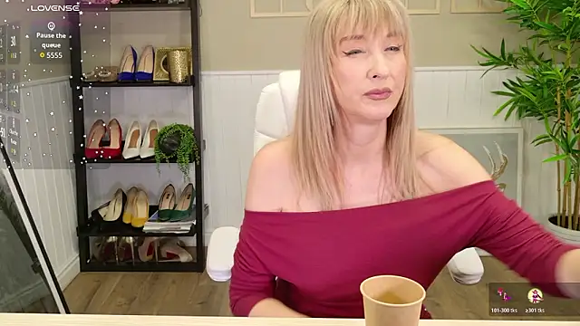 دردشة LadyLeea الجنسية المباشرة