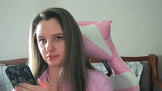 Caymira Chat XXX in diretta