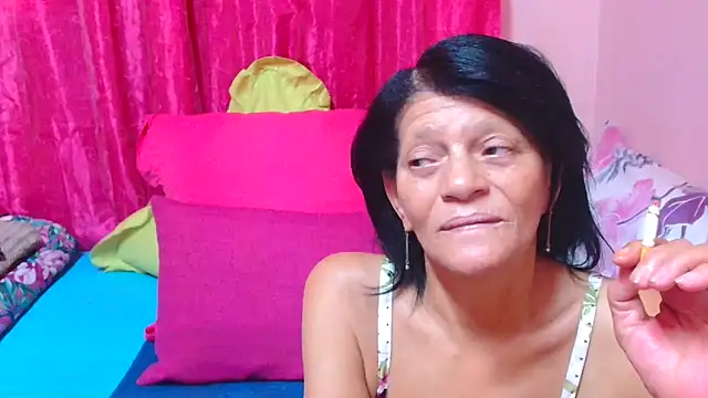 SLUTTYROXY live XXX chat