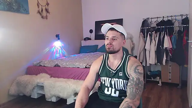 Tiberius_hunk Obrolan Langsung XXX