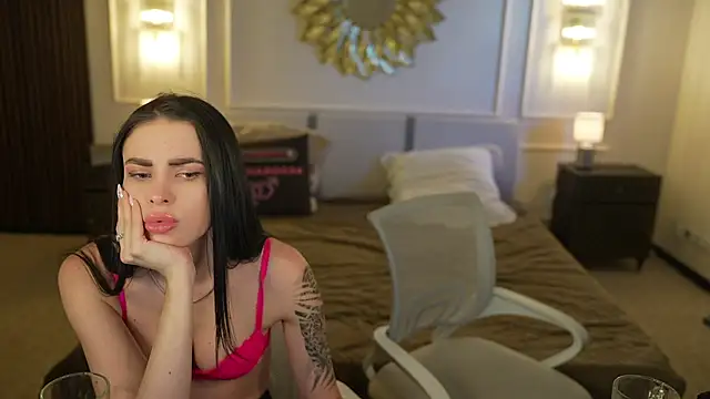 دردشة Tina_Breeze الجنسية المباشرة