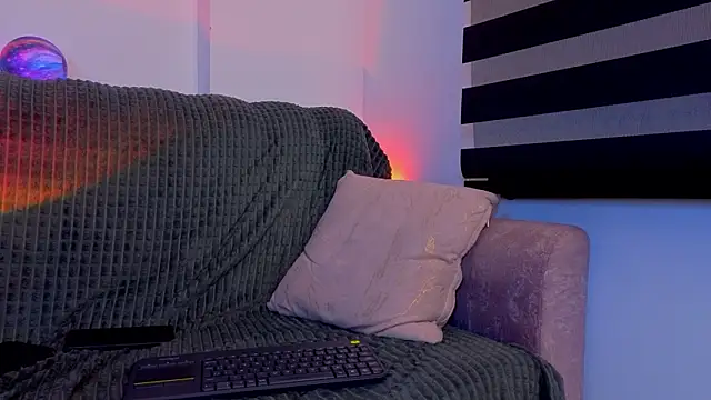 Pokazy przed kamerką – _scarletmoore