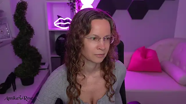 AnnikaRose's Live XXX Chat