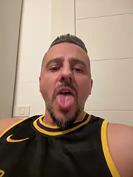 InsaneMattt 即時 XXX 聊天