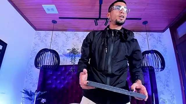 DrakeNeumann's Live XXX Chat