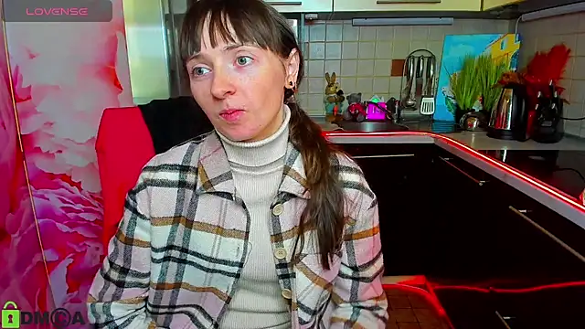 TayanaJons Adlı Modelin Canlı XXX Sohbeti