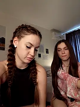 MayaGlow Webcam Show