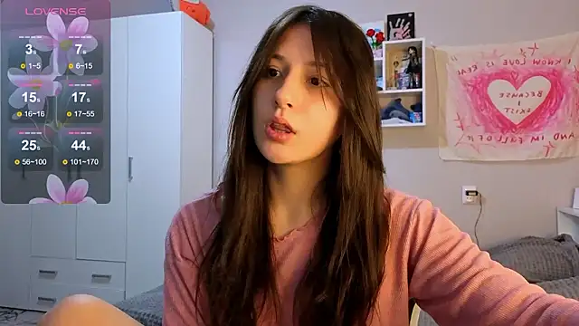 Онлайн чат XXX miralyn_