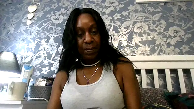 Ebony-SultryX 现场XXX聊天