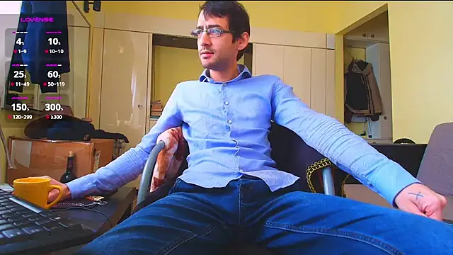 دردشة HungEddy الجنسية المباشرة