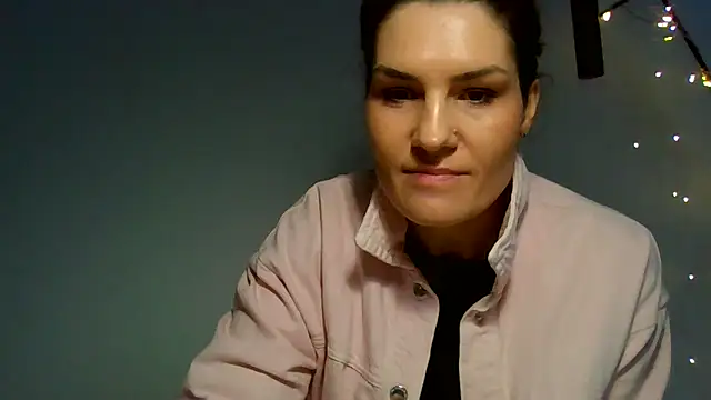 Ms-Lust1- élő XXX-chatje