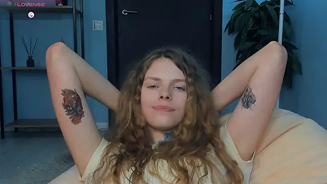 RayaNenlia Live XXX-chat