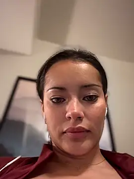 Risky_Workouts Show in webcam