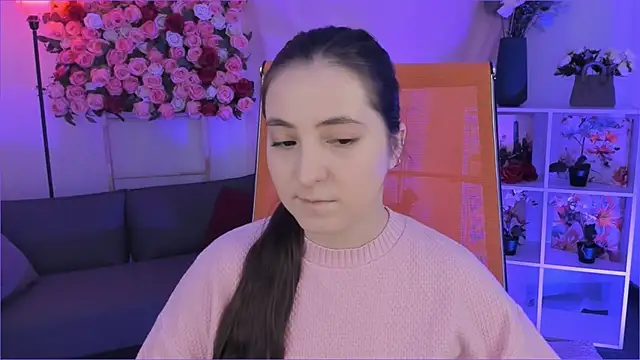 VirtuallVoyant Adlı Modelin Canlı XXX Sohbeti