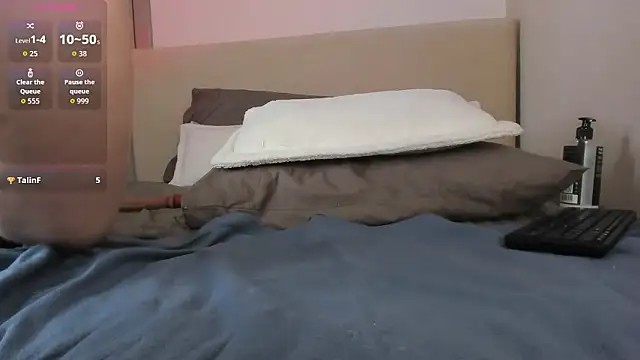 rina_kitten's Live XXX Chat