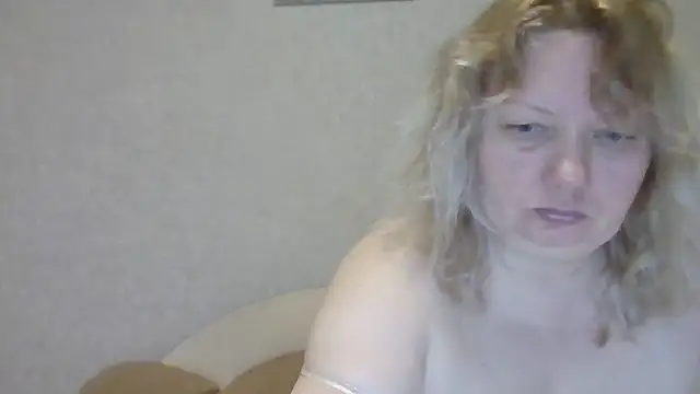 Chat XXX en directo de Lusi-777