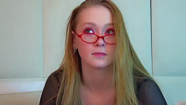 AgataFoxley 现场XXX聊天