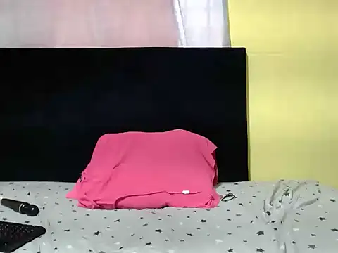 JinglynJuicy22 Show in webcam