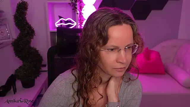 AnnikaRose Live XXX-chat