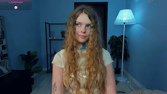 Chat +18 de RayaNenlia ao vivo