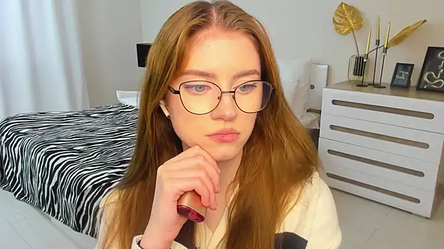 Erica_Kiss 现场XXX聊天