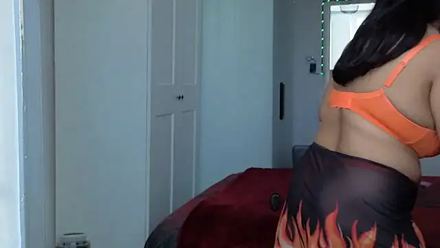 HotSpicyGujju – Naživo XXX chat