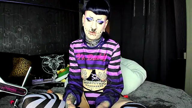 Вебкам-шоу Purple_Coffin666