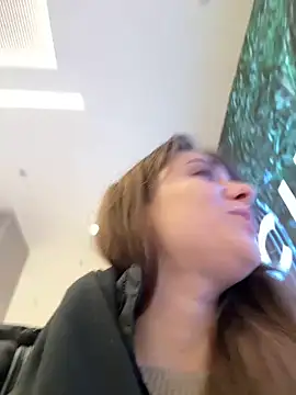 MariiD élő XXX-chatje