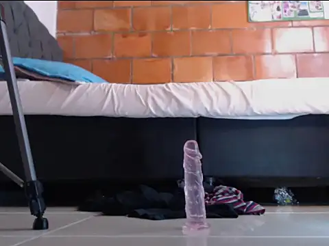 Baby-Angel777 现场XXX聊天