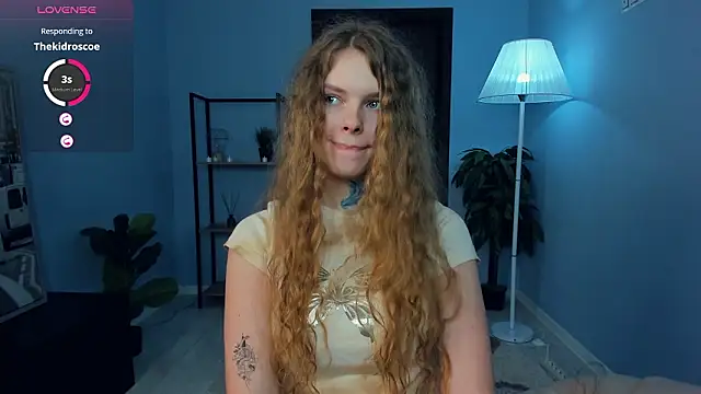 RayaNenlia: απευθείας συνομιλία ΧΧΧ