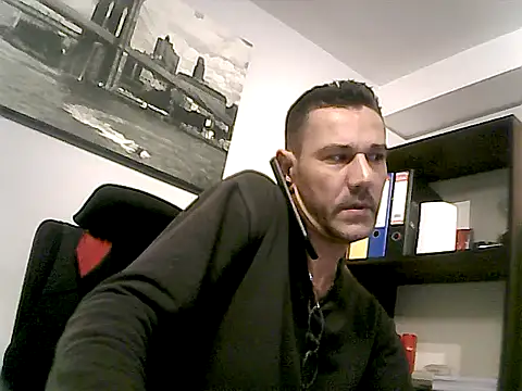 mastercharisma35 Adlı Modelin Web Kamerası Şovu