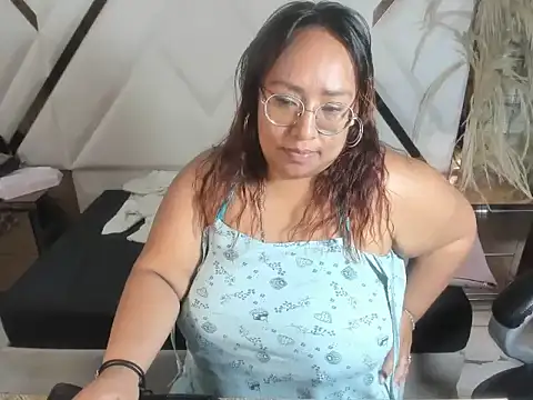 Živý XXX chat Shara_Oz