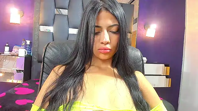 EMYCLARK01 Live XXX-chat