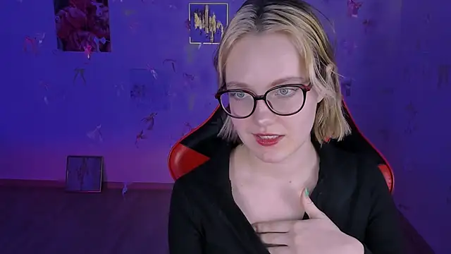 madeline_doll Obrolan Langsung XXX