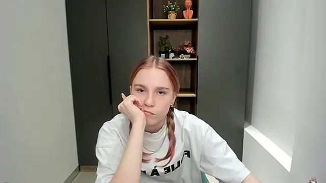 EttieDintino Live XXX Chat