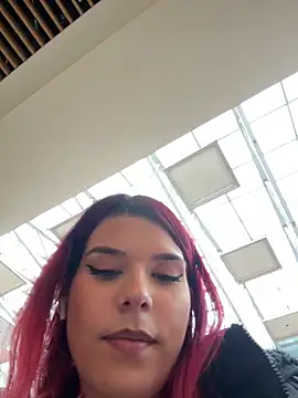 RiriRoseey élő XXX-chatje