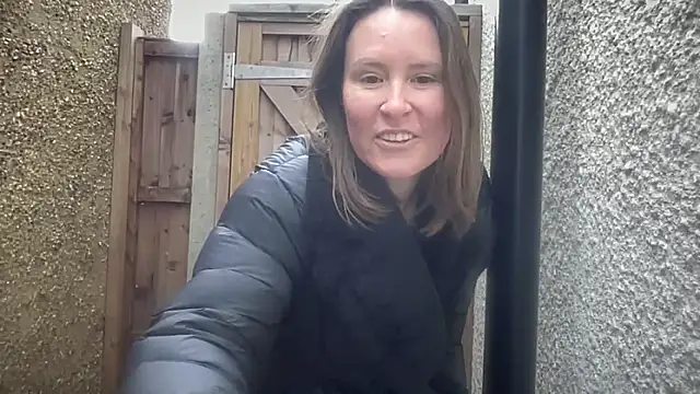 eatmypie69 Adlı Modelin Canlı XXX Sohbeti