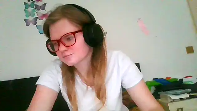 Moonolighta élő XXX-chatje