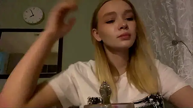 LeifutureのライブXXXチャット