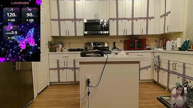 Blondiewithanass Adlı Modelin Canlı XXX Sohbeti